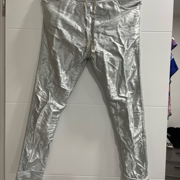 Italian Pants y color silver one size fits all they are stretch very Beautiful - Picture 4 of 4